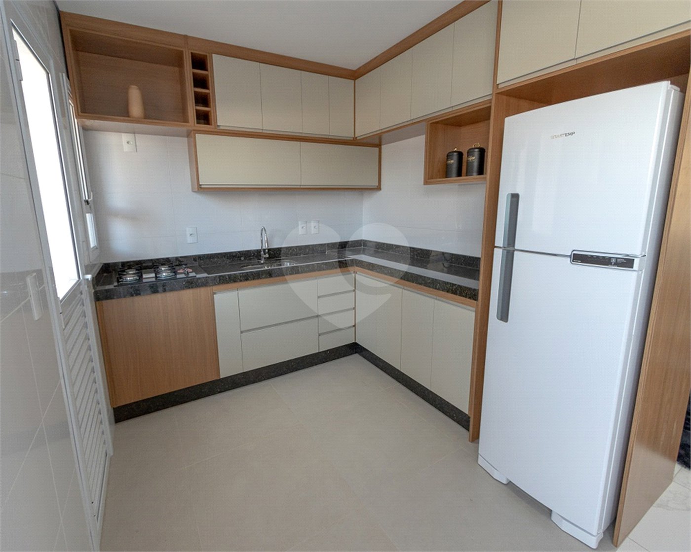 Casa à venda com 3 quartos, sendo 1 suíte, no condomínio Residencial Américo de Figueiredo, Sorocaba - SP