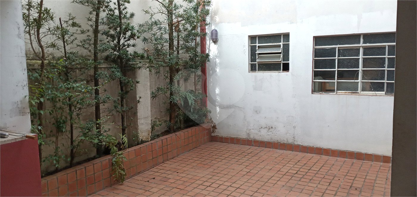 Casa à venda com 4 quartos em Jardim da Glória, São Paulo, SP