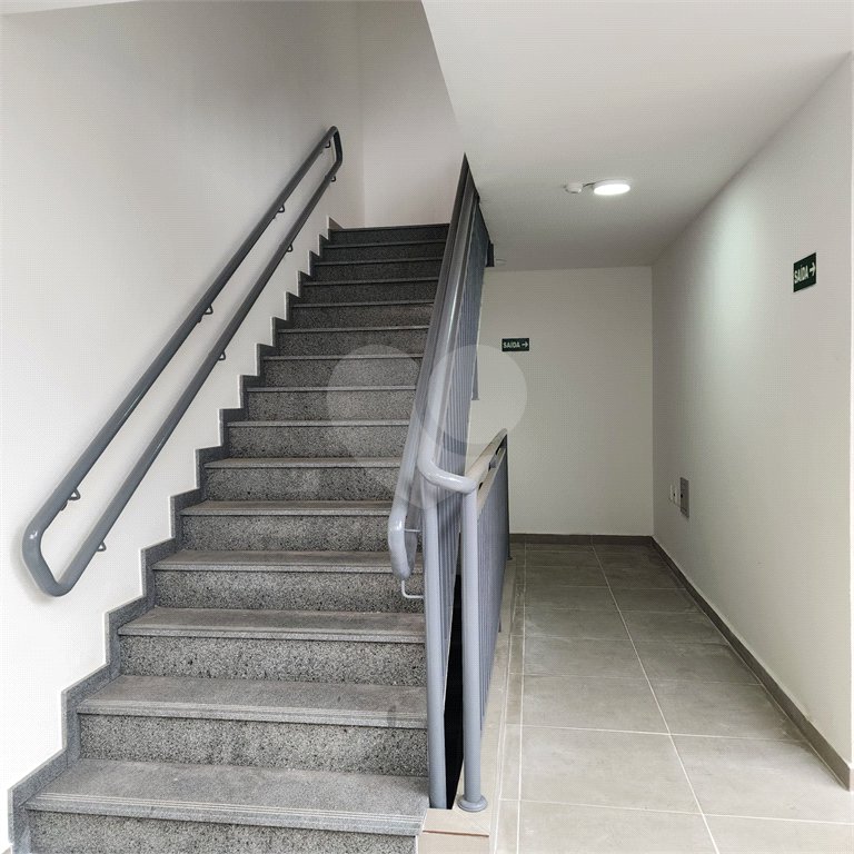 Casa à venda com 2 quartos, sendo 1 suíte, no condomínio Residencial Sanches, São Paulo - SP