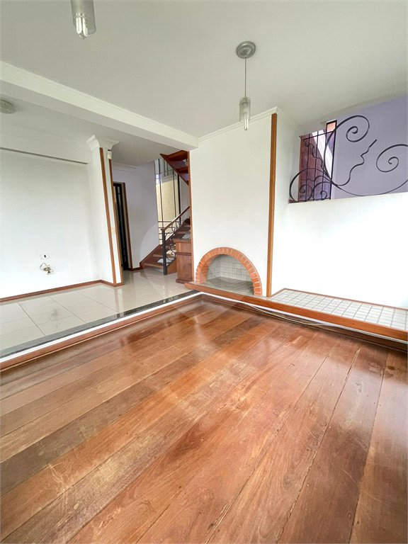 Casa à venda com 3 quartos, sendo 1 suíte, em Jardim Tapajós, Atibaia, SP