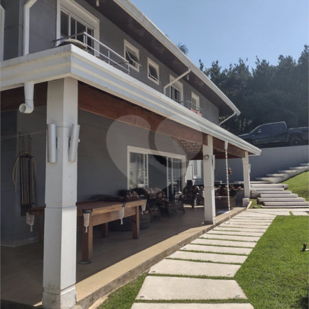 Casa à venda com 5 quartos, sendo 4 suítes, no condomínio Clube Florada Suzano, Suzano - SP