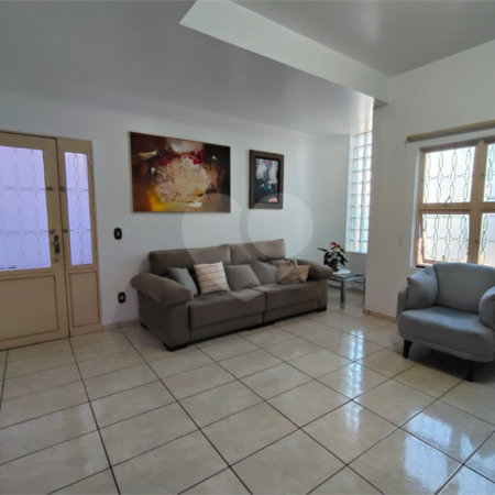 Casa à venda com 5 quartos, sendo 3 suítes, no Centro, Itapetininga, SP