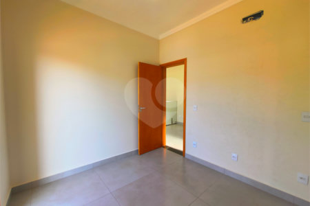 Casa à venda com 3 quartos, sendo 1 suíte, no condomínio Terras de São Francisco, Sorocaba - SP