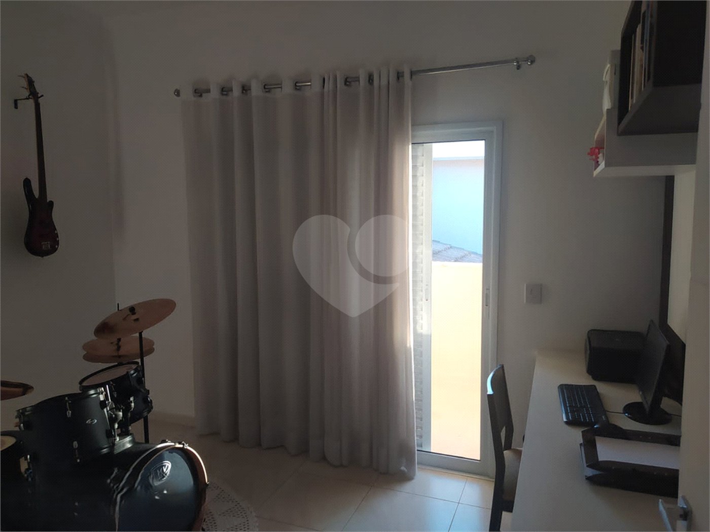Casa à venda com 3 quartos, sendo 2 suítes,  no condomínio Ibiti Royal Park, Sorocaba - SP