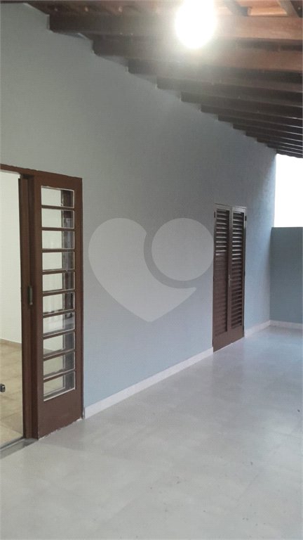 Sobrado à venda com 3 quartos, sendo 1 suíte,  em Bosque, Vinhedo, SP