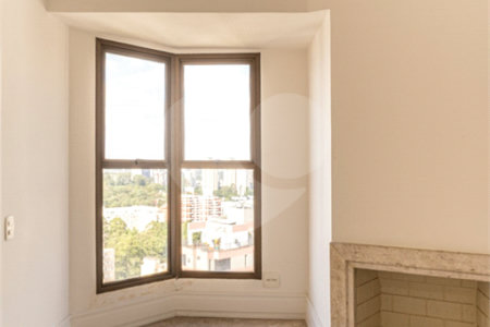 Apartamento à venda com 4 quartos, sendo 3 suítes, em Vila Andrade, São Paulo, SP