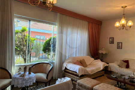 Casa à venda com 3 quartos, sendo 1 suíte,  em Vila Galvão, Guarulhos, SP