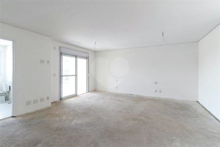 Triplex à venda com 4 suítes em Anhangabaú, Jundiaí, SP