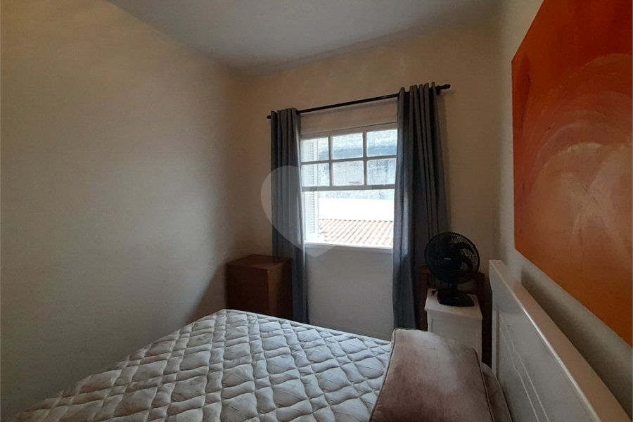 Vende-se: Sobrado de Vila, 2 quartos, Edícula com 1 Suíte, 1 Vaga, Santana!