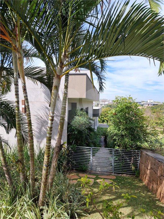 Casa à venda com 3 suítes no condomínio Campo de Toscana, Vinhedo - SP