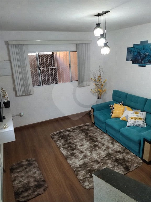 Sobrado à venda com 3 quartos em Artur Alvim, São Paulo, SP