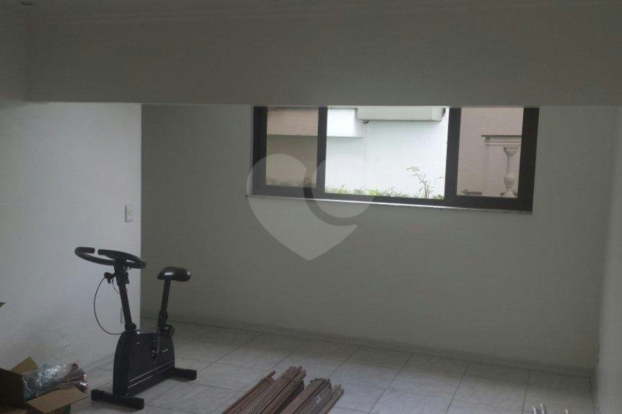 Casa à venda com 3 suítes em Jardim Franca, São Paulo, SP