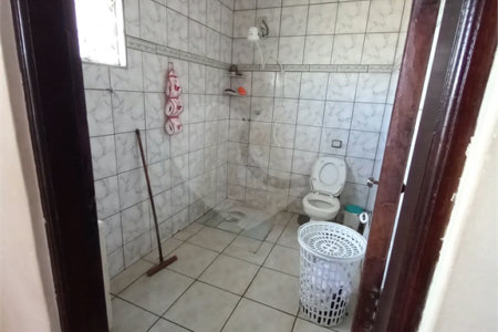 Sobrado com 3 dormitórios.