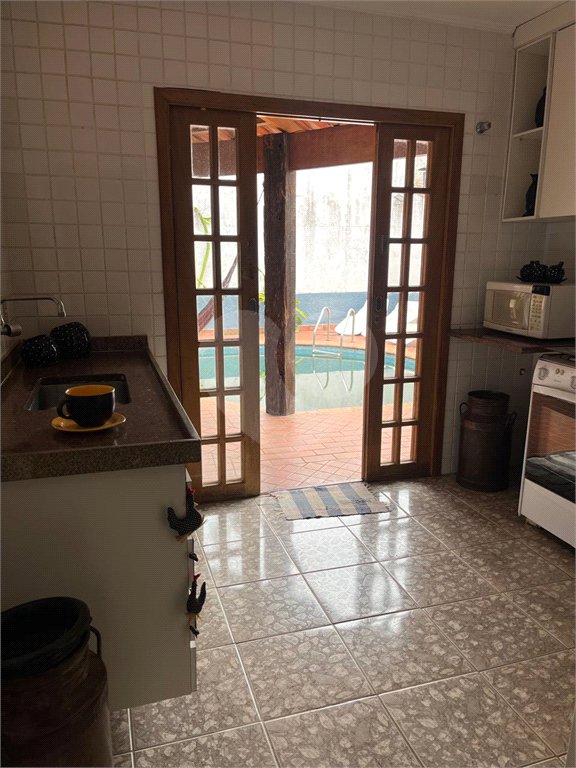 Casa Térrea para alugar com 3 suítes em Jardim do Lago, Atibaia, SP