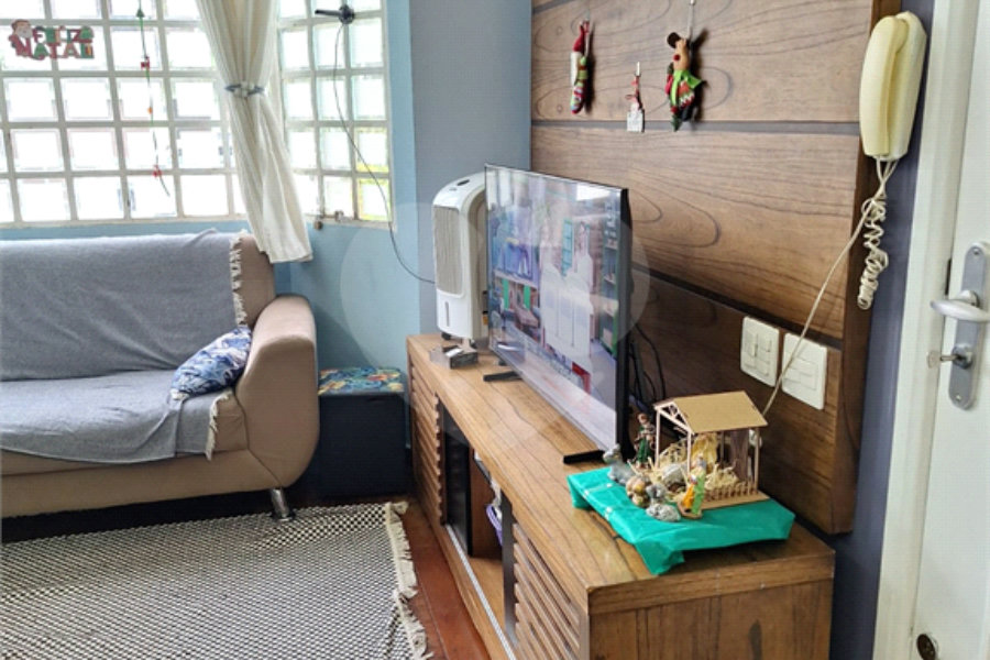 Sobrado à venda com 3 quartos, sendo 1 suíte, em Vila Irmãos Arnoni, São Paulo, SP