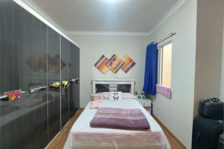 Casa à venda com 3 quartos, sendo 2 suítes,  em Jardim Lallo, São Paulo, SP