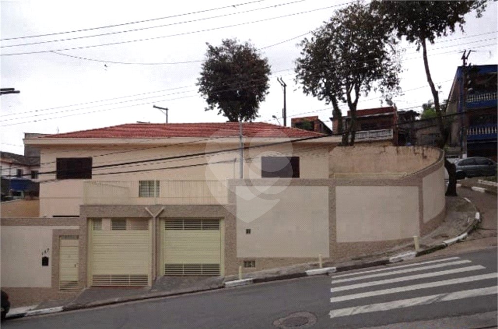 Sobrado à venda com 3 quartos, sendo 1 suíte, em Jardim São Luís, São Paulo, SP