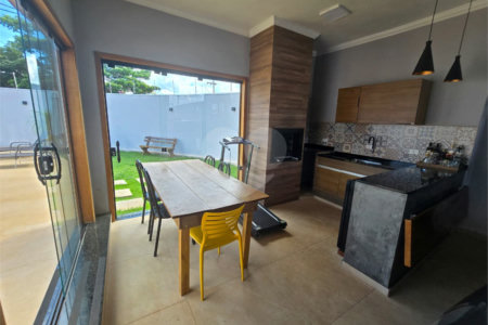 Casa à venda com 3 quartos, sendo 1 suíte,  em Portal dos Pinheiros II, Itapetininga, SP