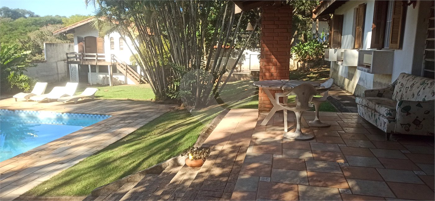 Chácara à venda com 5 quartos, sendo 3 suítes, em Parque Residencial Atibaia, Atibaia, SP