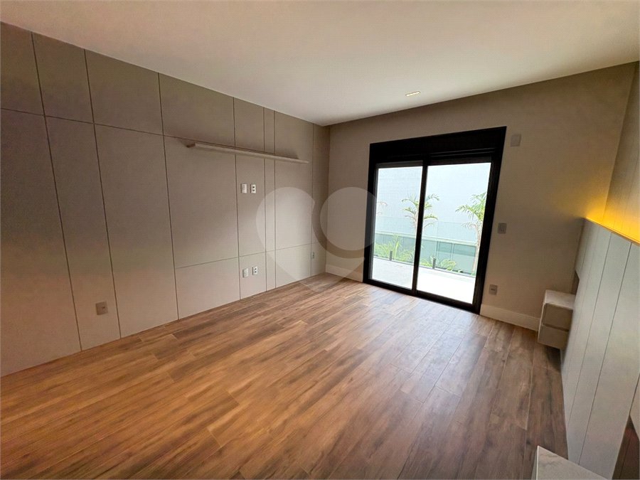 Casa à venda com 4 suítes no condomínio Villa Borghese, Indaiatuba - SP
