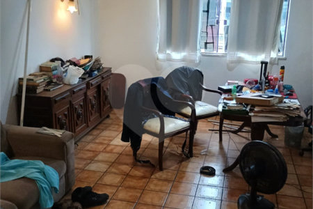 Casa à venda com 5 quartos, sendo 1 suíte, em Bangu, Rio de Janeiro, RJ