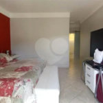 Casa à venda com 3 suítes no condomínio Vale da Santa Fé, Vinhedo - SP