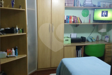 Casa à venda com 3 quartos, sendo 1 suíte,  em Vila Oliveira, Mogi das Cruzes, SP