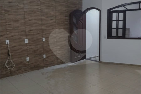 Casa à venda com 2 suítes no condomínio Residencial Rubi, Mogi das Cruzes - SP