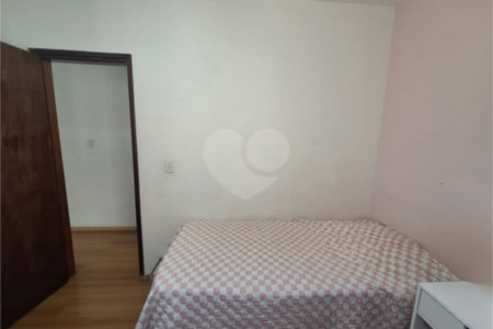 Sobrado à venda com 3 quartos, sendo 1 suíte, em Vila Campanela, São Paulo, SP