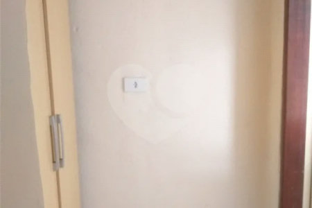 Sobrado à venda com 3 quartos em Vila Nivi, São Paulo, SP