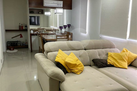 Casa à venda com 3 suítes no condomínio Tamboril, São Paulo - SP