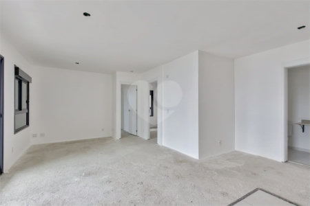 Apartamento à venda com 2 suítes em Santo Amaro, São Paulo, SP