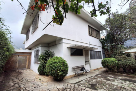 Sobrado à venda com 4 quartos, sendo 2 suítes, em Pinheiros, São Paulo, SP