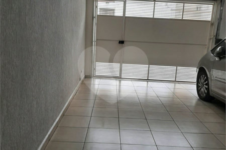 Sobrado à venda com 3 quartos, sendo 1 suíte, em Vila Suissa, Mogi das Cruzes, SP