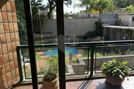 Apartamento à venda com 4 quartos, sendo 2 suítes,  em Paineiras do Morumbi, São Paulo, SP