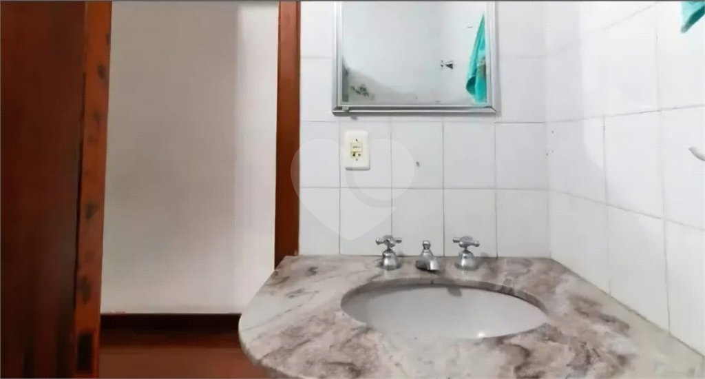 Sobrado à venda com 3 quartos em Jardim Peri Peri, São Paulo, SP