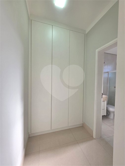 Casa à venda com 3 suítes em Marambaia, Vinhedo, SP