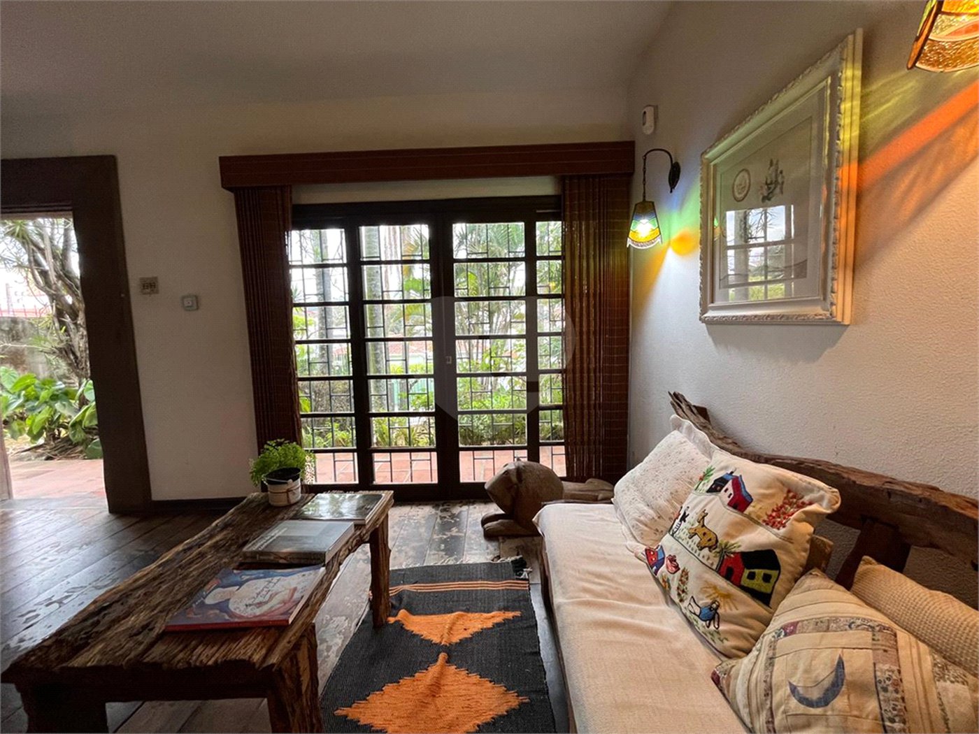 Sobrado à venda com 5 quartos, sendo 1 suíte, em Palmas do Tremembé, São Paulo, SP