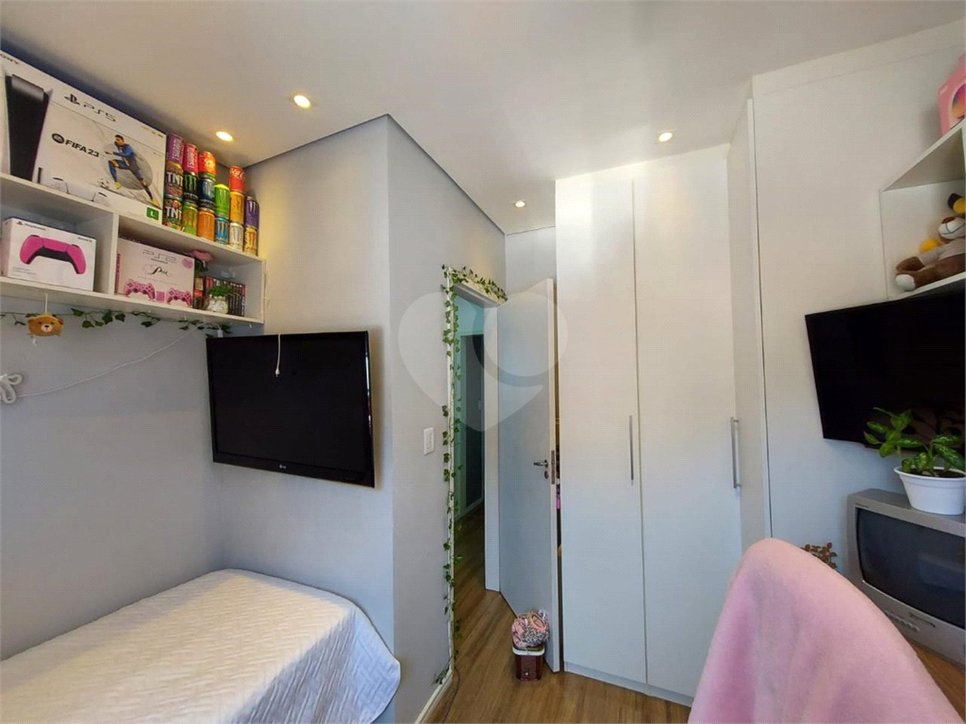 Casa à venda com 3 quartos, sendo 1 suíte,  em Villa Di Cesar, Mogi das Cruzes, SP