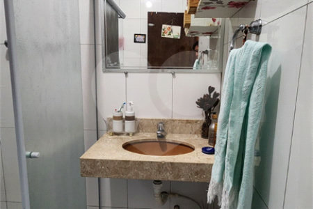 Sobrado à venda com 4 quartos, sendo 1 suíte, em Vila Romão, Salto, SP