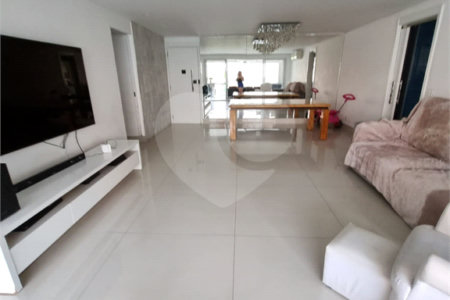Apartamento à venda com 4 suítes em Mooca, São Paulo, SP