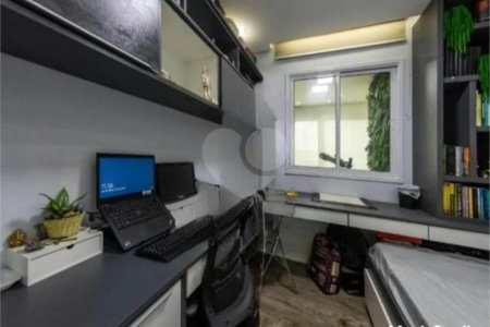 Apartamento com 68m², 2 dormitórios, 1 suíte, 1 vaga, à venda na Vila Ema.