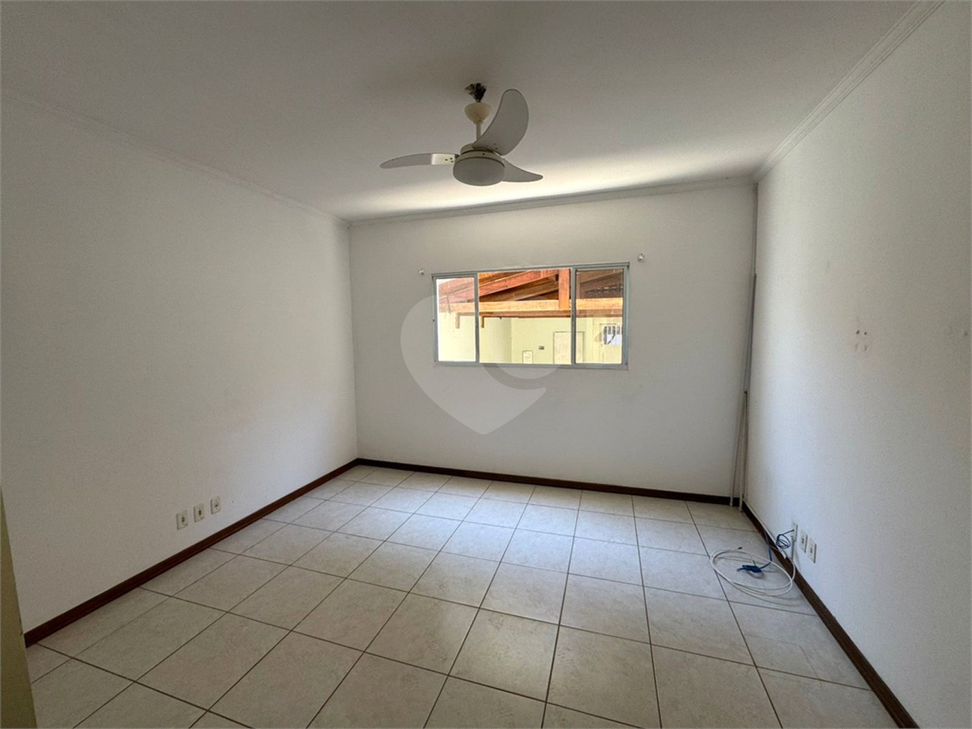 Casa á venda, com 3 dormitórios, no bairro Planalto paraíso em São Carlos.