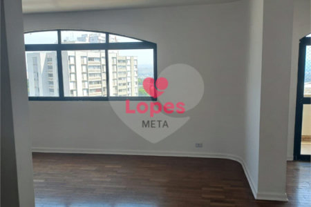 Apartamento à venda com 4 quartos, sendo 2 suítes,  em Vila Adyana, São José dos Campos, SP