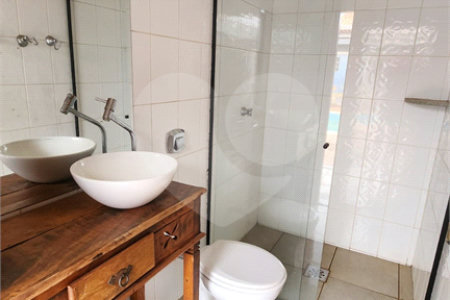 Casa à venda com 3 quartos, sendo 1 suíte, em Vila Harmonia, Araraquara, SP