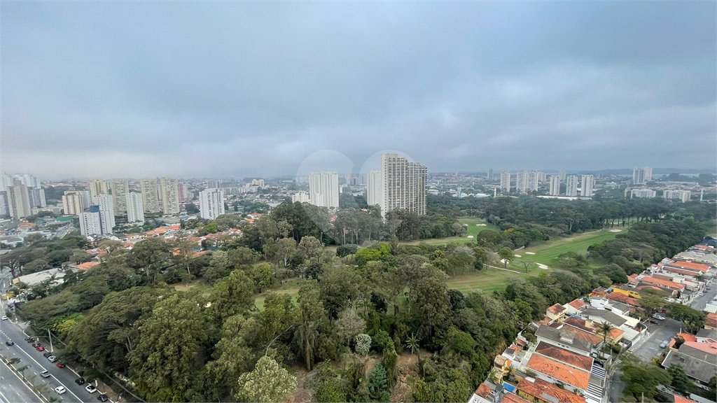 Apartamento à venda com 3 suítes em Vila Sofia, São Paulo, SP