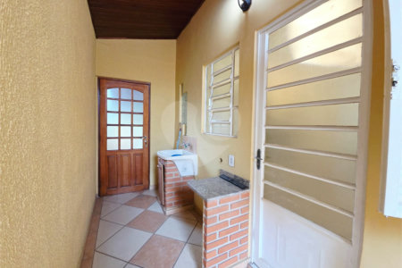 Casa à venda com 3 quartos, sendo 1 suíte, no condomínio Parque das Árvores, Sorocaba - SP