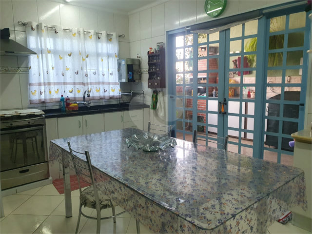 Casa de Vila à venda com 4 quartos, sendo 2 suítes,  em Jardim Brasil (zona Norte), São Paulo, SP