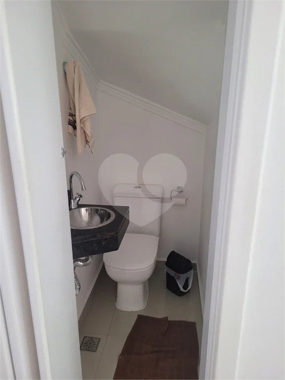 Casa à venda com 3 quartos, sendo 1 suíte, no condomínio Residencial Isabel, São Paulo - SP