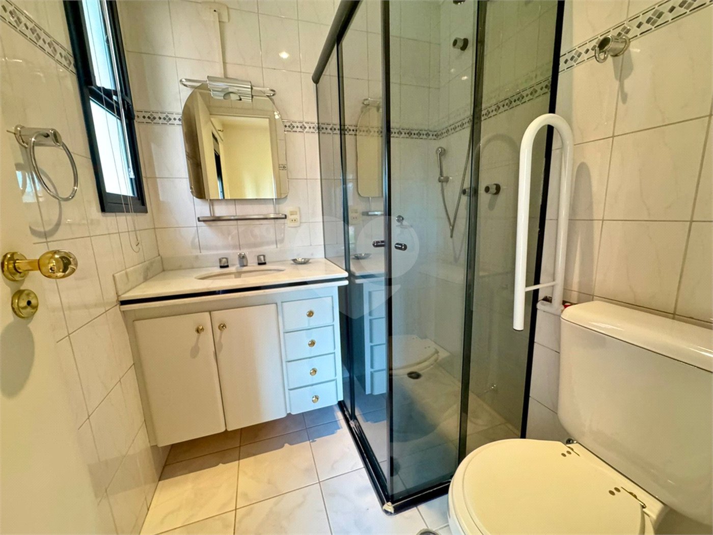 Apartamento à venda com 4 quartos, sendo 2 suítes,  em Pinheiros, São Paulo, SP